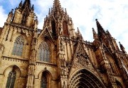 Actividades en Puerta de la catedral de Barcelona