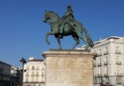 Actividades en Puerta del Sol (estatua ecuestre del Rey Carlos III)